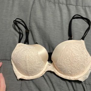 Victoria’s Secret very sexy push up bra
